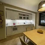 Apartment Premium In Private Nisim