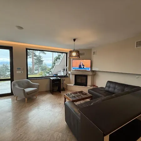 Premium In Private Nisim 公寓