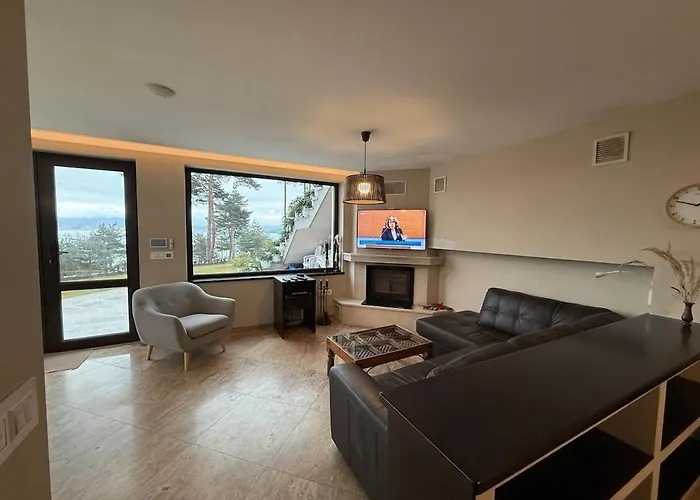 Premium In Private Nisim 公寓