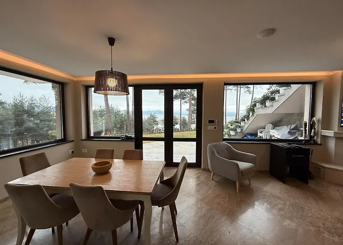 Premium In Private Nisim 公寓